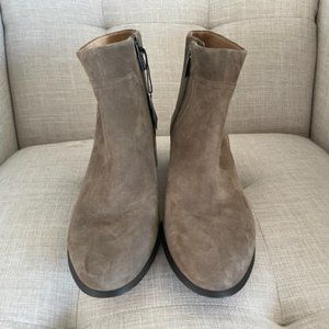 Vionic Kamryn Waterproof Boots Size 8.5